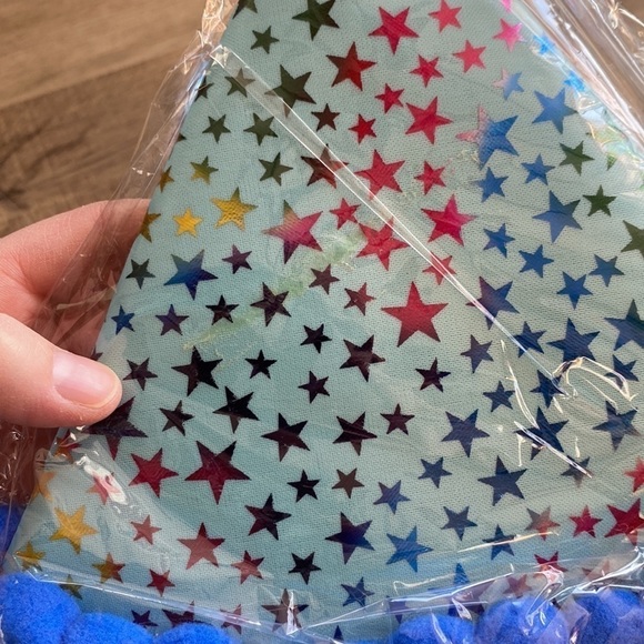 4 for $25 pet birthday decorations (flaw on hat) - Picture 9 of 9